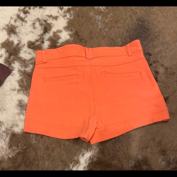 Ci Sono Bright Coral Shorts - Picture 2 of 3